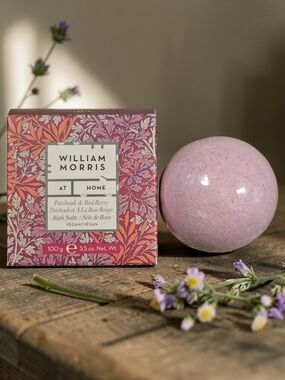 William Morris Patchouli & Red Berry Bath Salts & Bomb